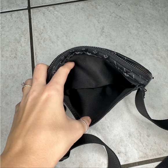 Lululemon Motif Mirrorify Reflective Everwhere Belt Bag - Picture 6 of 8